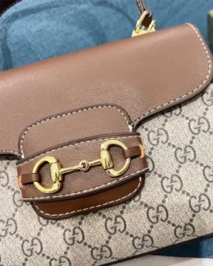 Gucci Horsebit 1955 Shoulder Supreme bag Women's handbag - closeup