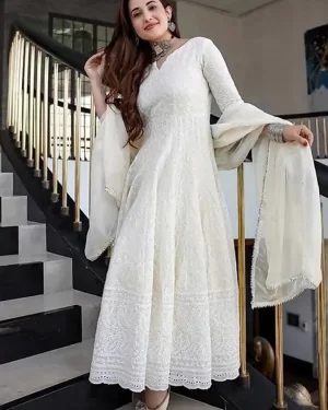Lucknowi chikan kurti Embroidered Cotton kurta pant dupatta set - White