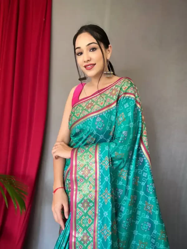 Patola Silk Sari Meenakari Weave Women's Saree Tassels Green Magenta