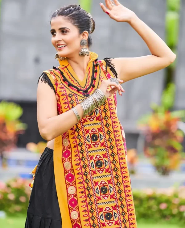 Khelaiya Skirt Embroidered Panel Women's Garba Lehenga Navratri - Black Gold Yellow