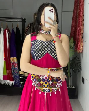 Festive Garba Lehenga Choli Set – Fancy Kali Gajri Ghagra & Mirror Work Blouse closeup