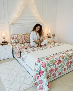Pure Cotton 6-Piece Quilted Bedspread set King Size Bedsheet 4 Pillow covers - Vasangini